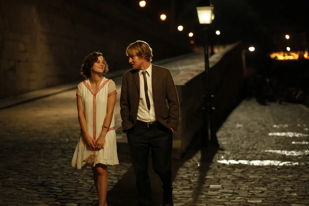 Midnight in Paris : Un Voyage Magique dans le Temps